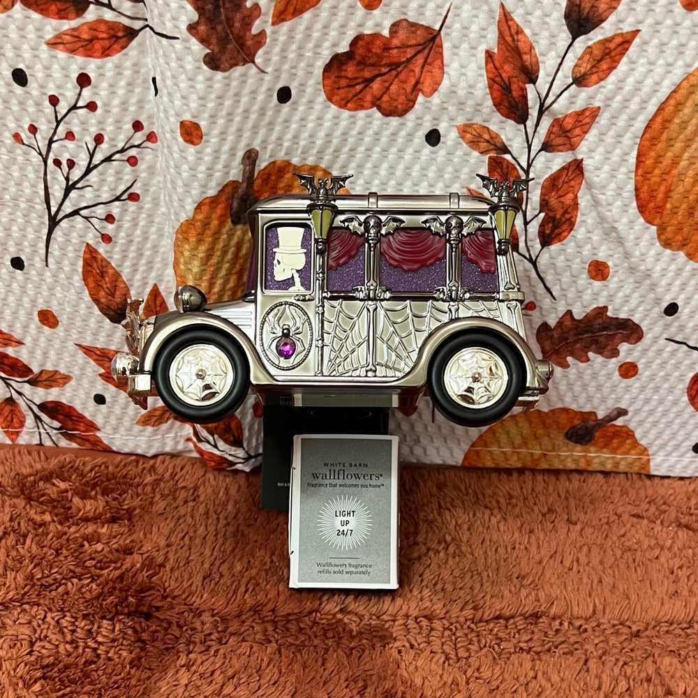 Bath & Body Works Silver and Purple Halloween Car Decor